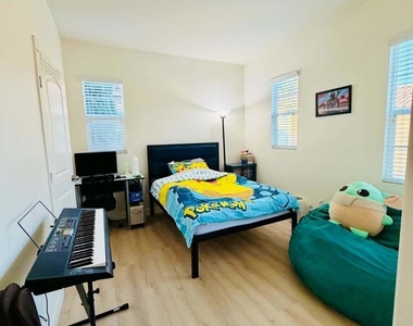 1251 Cathedral Oaks - Photo Thumbnail 32