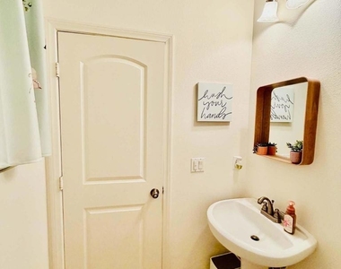 1251 Cathedral Oaks - Photo Thumbnail 15