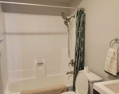 3591 Ruffin Rd - Photo Thumbnail 4
