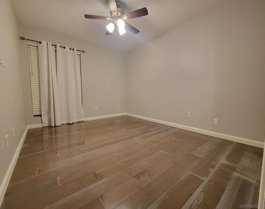 3591 Ruffin Rd - Photo Thumbnail 5