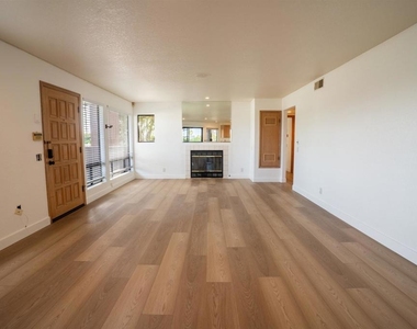 4766 Noyes St - Photo Thumbnail 10