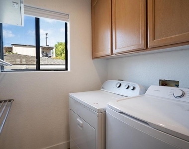 4766 Noyes St - Photo Thumbnail 9