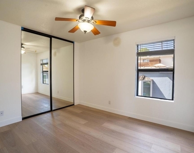 4766 Noyes St - Photo Thumbnail 19