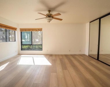 4766 Noyes St - Photo Thumbnail 15