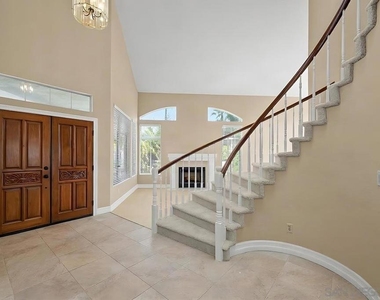 8721 Edulis Ct - Photo Thumbnail 4