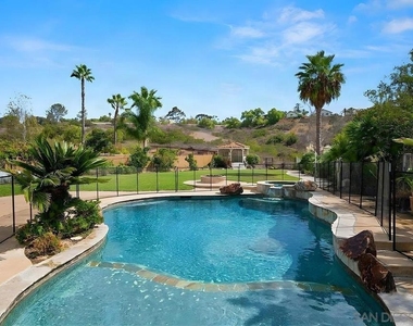 8721 Edulis Ct - Photo Thumbnail 41