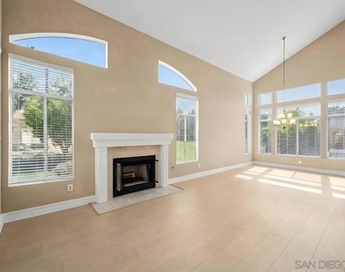 8721 Edulis Ct - Photo Thumbnail 5