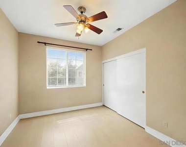 8721 Edulis Ct - Photo Thumbnail 16
