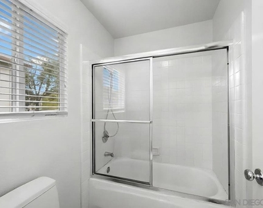 8721 Edulis Ct - Photo Thumbnail 34