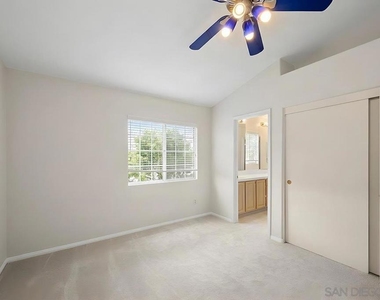 8721 Edulis Ct - Photo Thumbnail 32