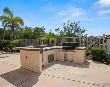 8721 Edulis Ct - Photo Thumbnail 38