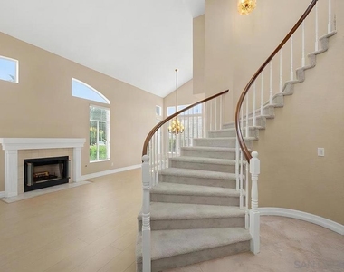 8721 Edulis Ct - Photo Thumbnail 19