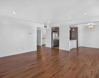 3837 Leland - Photo Thumbnail 9