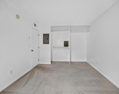 3837 Leland - Photo Thumbnail 18