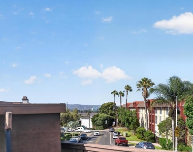 3837 Leland - Photo Thumbnail 24