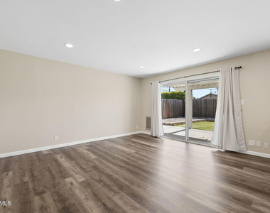 2066 Dwight Avenue - Photo Thumbnail 11