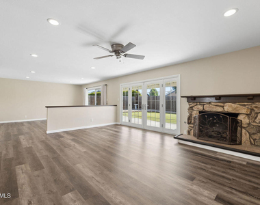 2066 Dwight Avenue - Photo Thumbnail 14