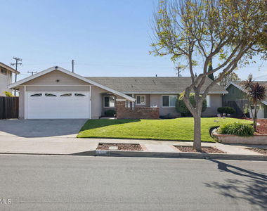2066 Dwight Avenue - Photo Thumbnail 2
