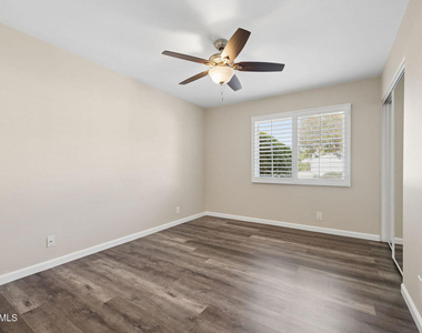 2066 Dwight Avenue - Photo Thumbnail 25