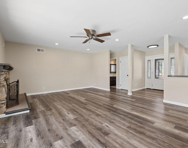 2066 Dwight Avenue - Photo Thumbnail 13