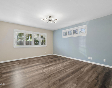 2066 Dwight Avenue - Photo Thumbnail 30