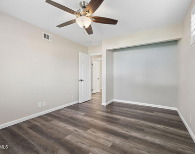 2066 Dwight Avenue - Photo Thumbnail 29
