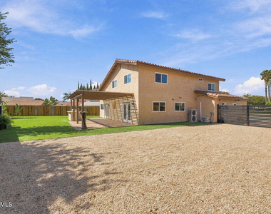 5769 Nutwood Circle - Photo Thumbnail 18