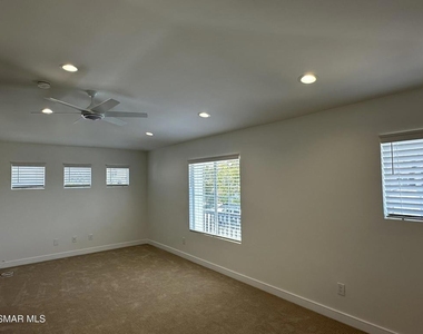 3045 Blazing Star Drive - Photo Thumbnail 27