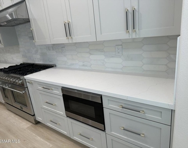 3045 Blazing Star Drive - Photo Thumbnail 13