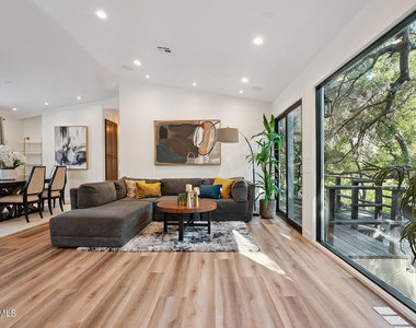 17 Sherwood Drive - Photo Thumbnail 3