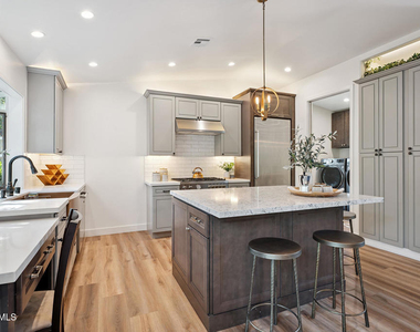 17 Sherwood Drive - Photo Thumbnail 8