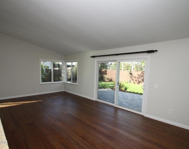 4745 Avedon Road - Photo Thumbnail 4