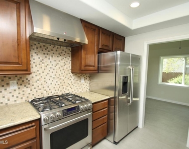 4745 Avedon Road - Photo Thumbnail 5
