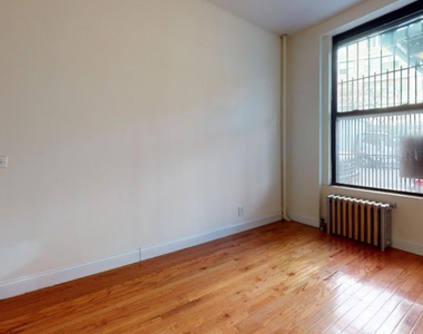 East 36th Street - Photo Thumbnail 3