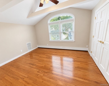 37 Harding Avenue - Photo Thumbnail 12