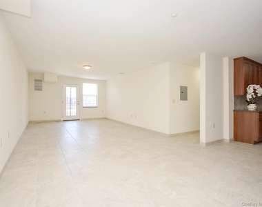 200 Carney Street - Photo Thumbnail 7