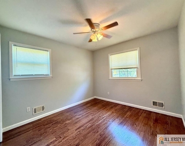 44 Drake Road - Photo Thumbnail 17