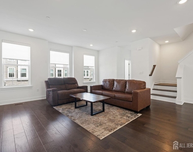 6 Coogan Court - Photo Thumbnail 13