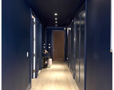 100 Barclay Street - Photo Thumbnail 4