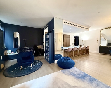 100 Barclay Street - Photo Thumbnail 1