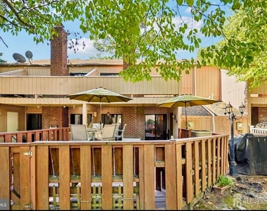 1502 Bromley Estates - Photo Thumbnail 13