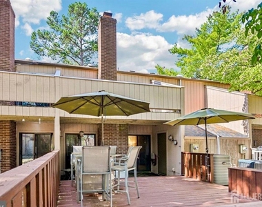 1502 Bromley Estates - Photo Thumbnail 12
