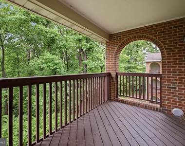 8909 Sugarwood Lane - Photo Thumbnail 10