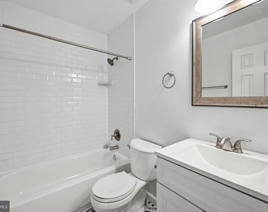 8909 Sugarwood Lane - Photo Thumbnail 17