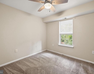 8909 Sugarwood Lane - Photo Thumbnail 18