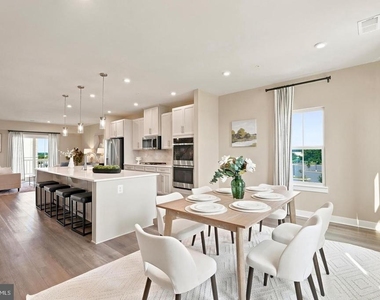 24274 Thurso Square - Photo Thumbnail 4