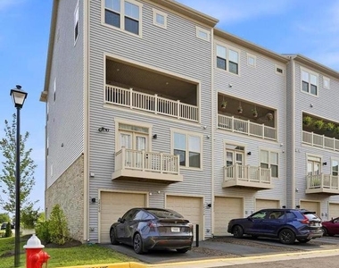 24274 Thurso Square - Photo Thumbnail 12