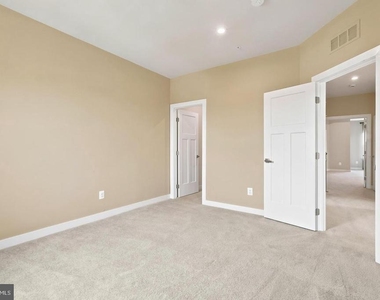24274 Thurso Square - Photo Thumbnail 60