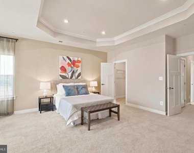 24274 Thurso Square - Photo Thumbnail 38