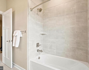24274 Thurso Square - Photo Thumbnail 65